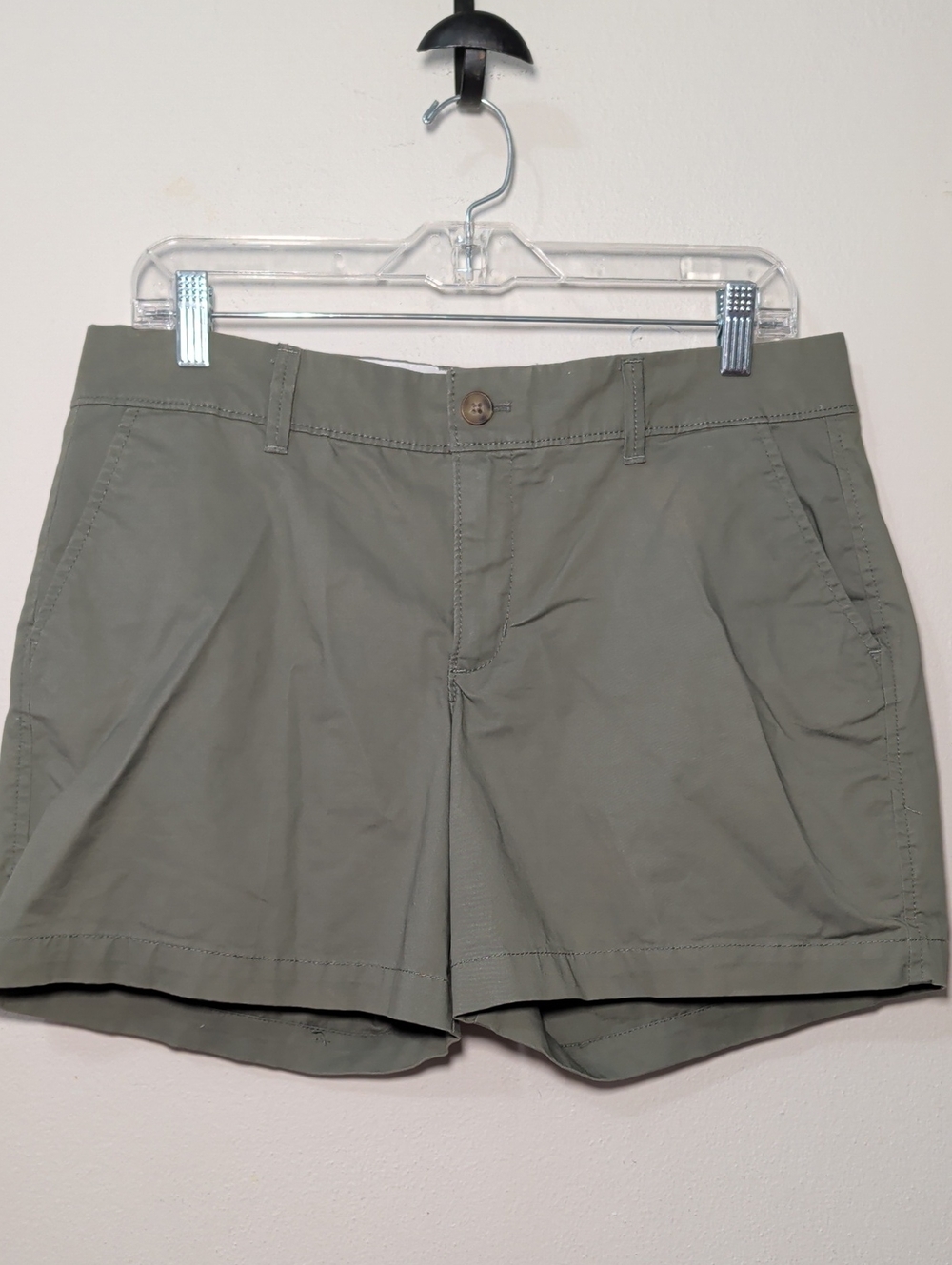 Old Navy Flat Front Chino Shorts Olive Green Cotton Stretch Women's Size 10
